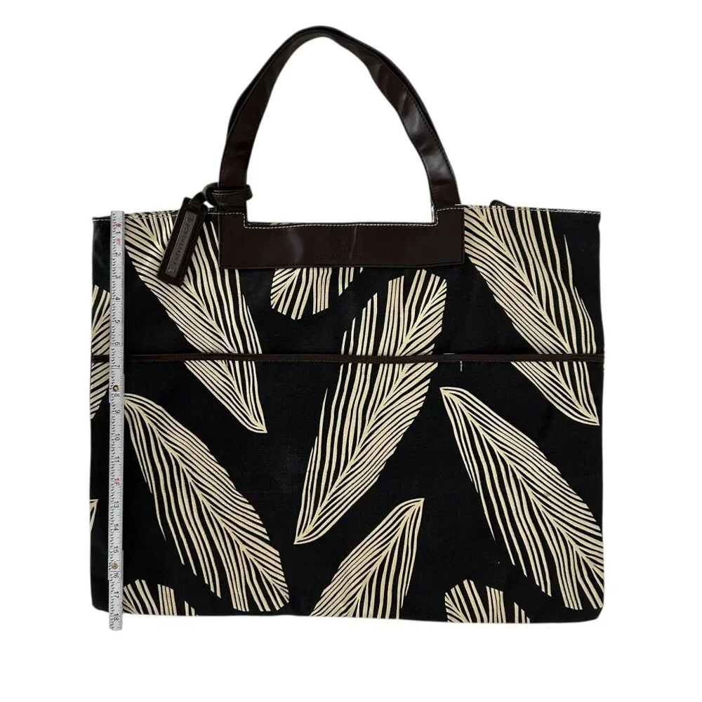 BCBGMaxAzria Palm Leaf Flat Tote Bag NWT
